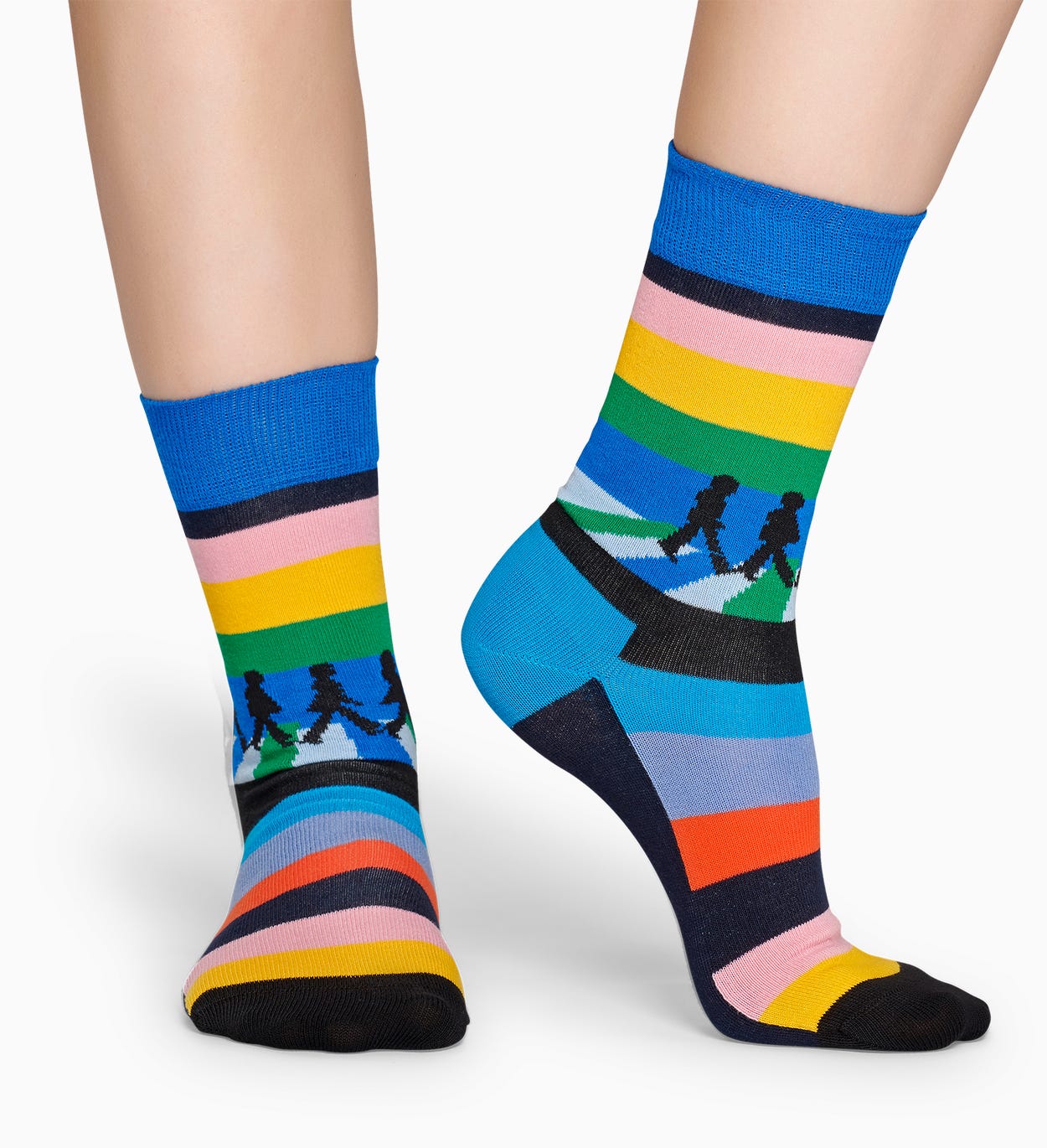 Mit den Beatles Legend Crossing Socken zeigst du, dass dein Herz für das legendäre Quartett schlägt. Der exklusive Style ist eine farbenprächtige Hommag…