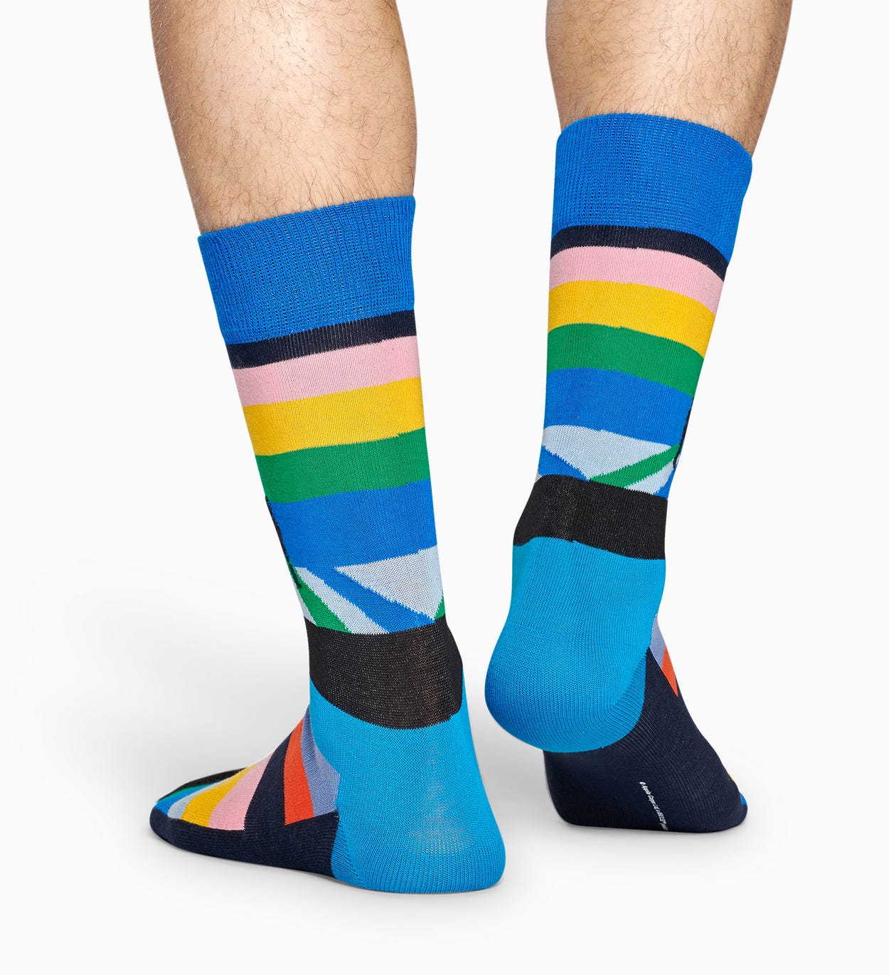 Mit den Beatles Legend Crossing Socken zeigst du, dass dein Herz für das legendäre Quartett schlägt. Der exklusive Style ist eine farbenprächtige Hommag…