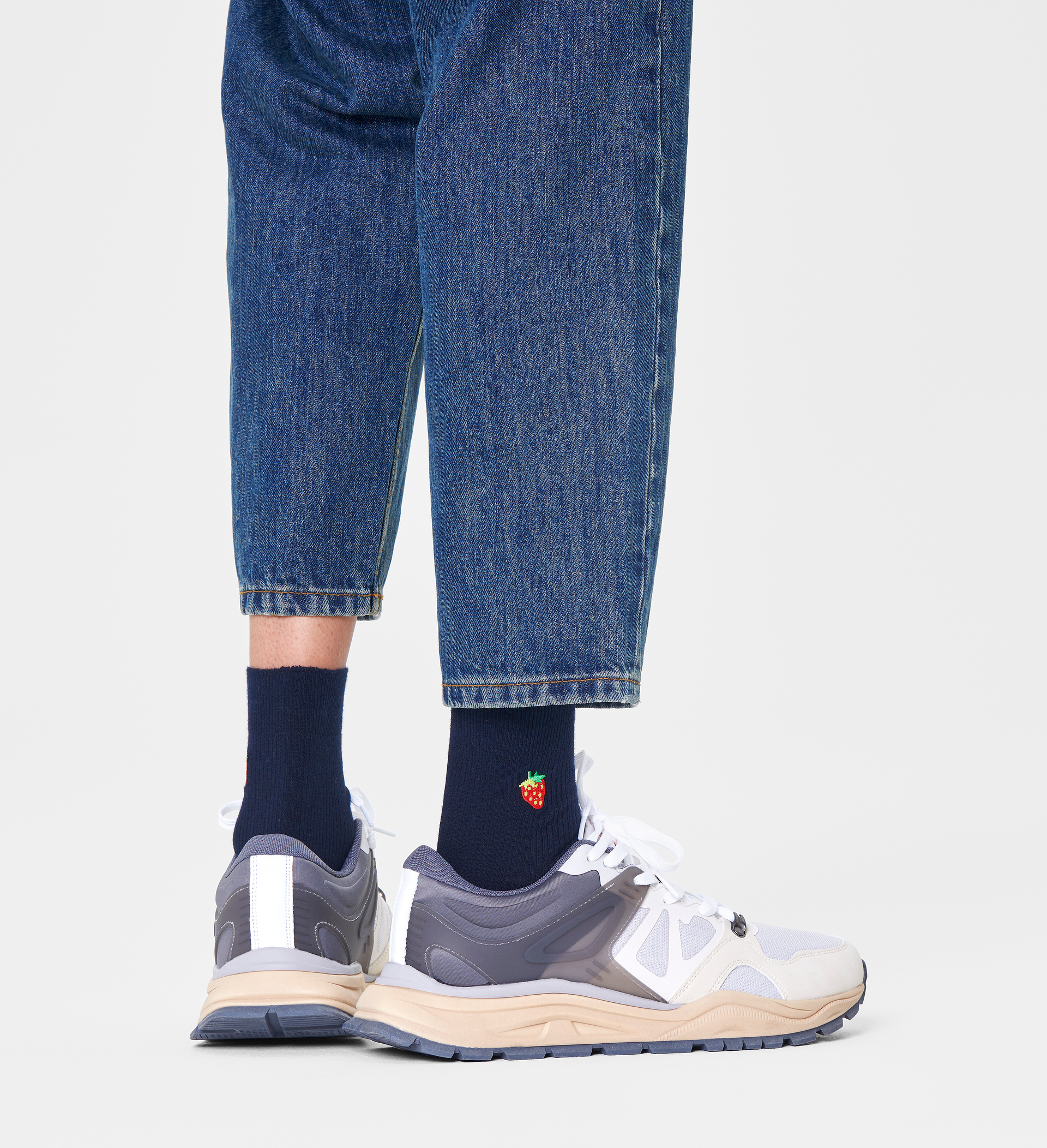Ribbed Embroidery Strawberry 1/2 Crew Sock