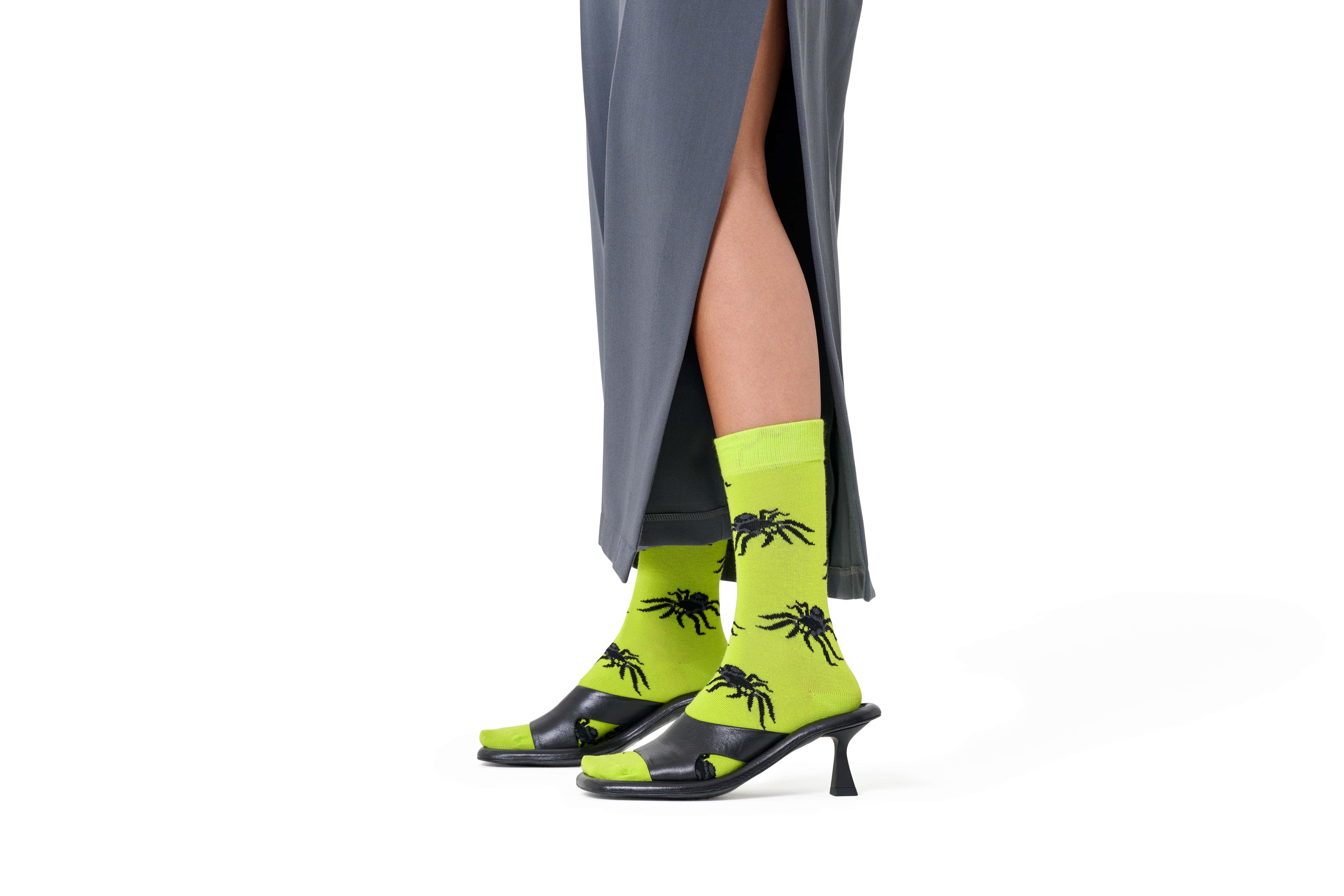 yellow-spider-pattern-funny-socks-happy-socks-us